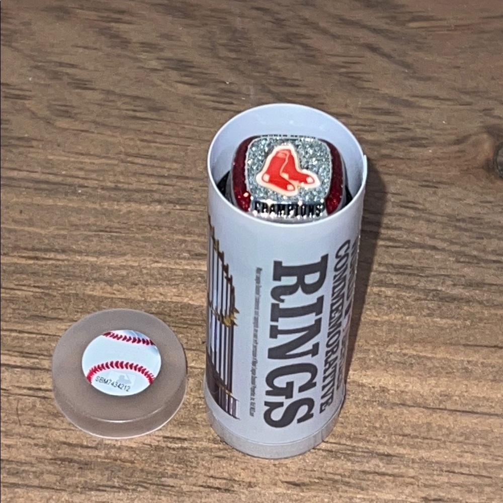 Boston Red Sox Commemorative 2013 Champions Ring - Picture 7 of 10